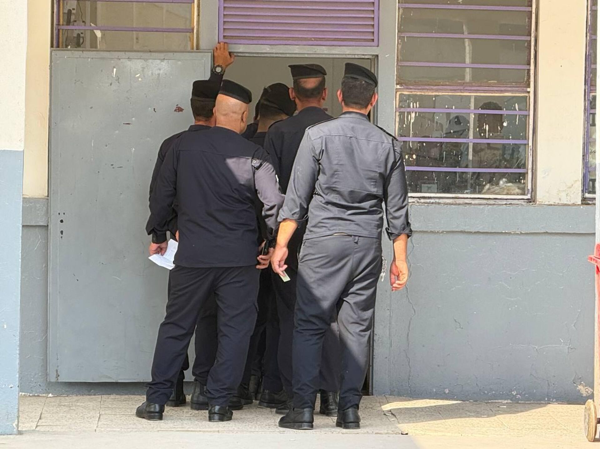 العراق يفتتح سباق انتخابات 2025 بعملية التصويت الخاص وسط إجراءات مشددة - سبوتنيك عربي, 1920, 09.11.2025