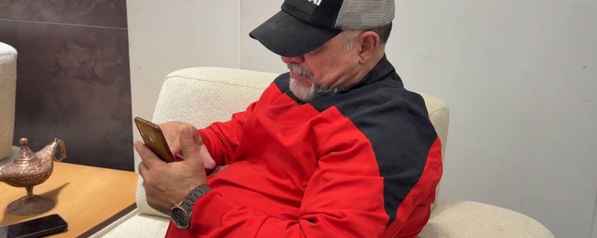 اختفى بلا أثر.. مأساة فيصل والشباب العراقيين في فخ الهجرة غير القانونية - سبوتنيك عربي, 1920, 22.11.2025