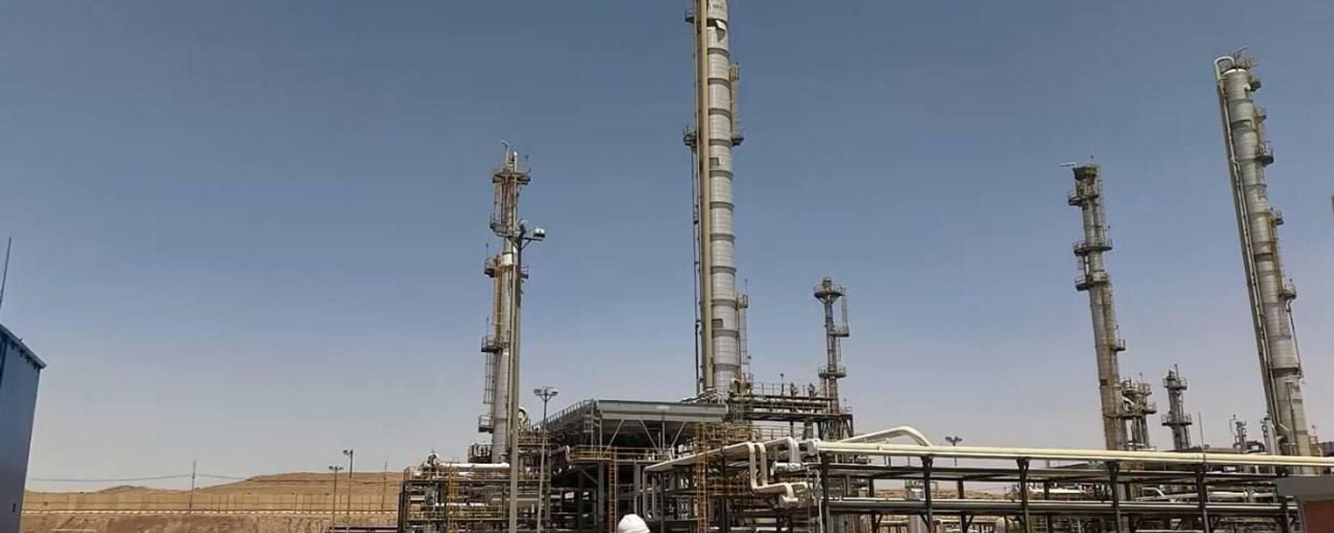 اقتصاد العراق في خطر.. اعتماد شبه كامل على النفط يهدد المستقبل المالي   - سبوتنيك عربي, 1920, 22.11.2025