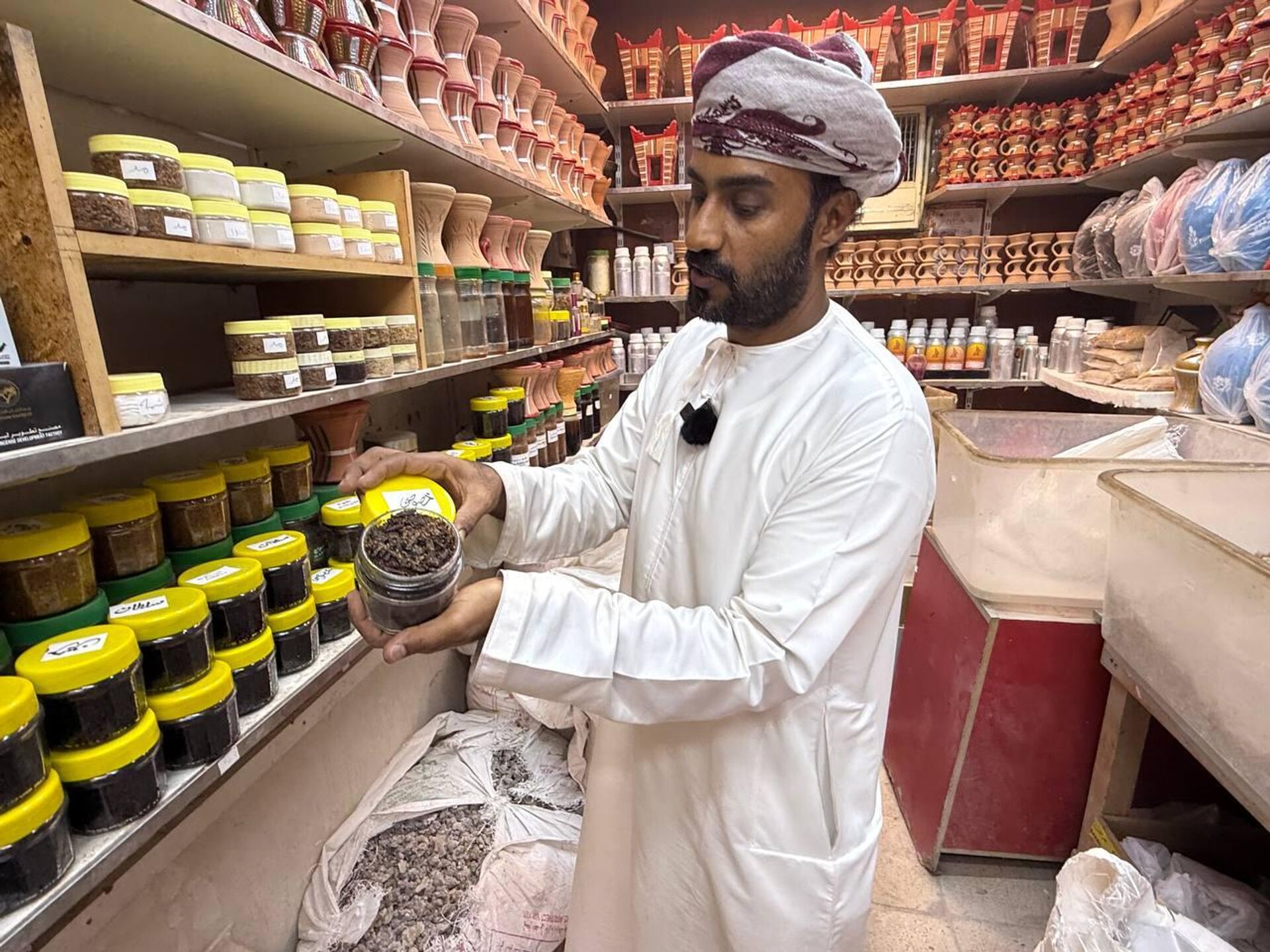 سوق مطرح الشعببي -عمان - سبوتنيك عربي, 1920, 25.11.2025