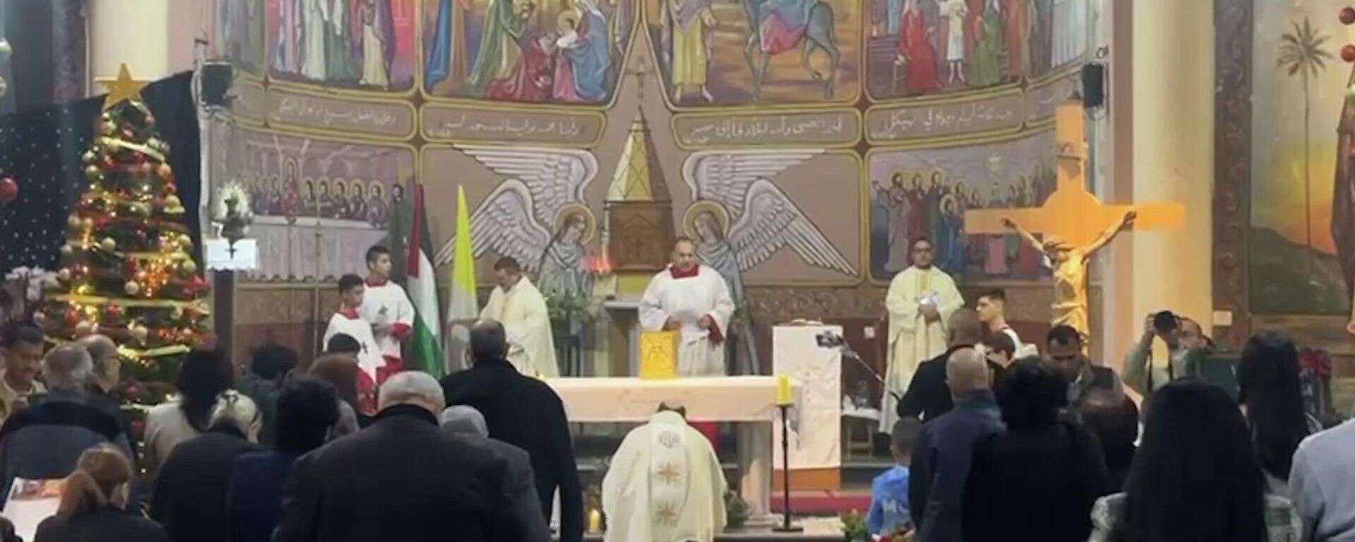 مسيحيو غزة يحيون الميلاد بعد عامين من الحرب 
 - سبوتنيك عربي, 1920, 25.12.2025