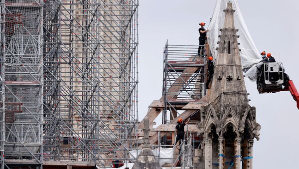 بناء كاتدرائية نوتردام بناء كاتدرائية نوتردام - سبوتنيك عربي