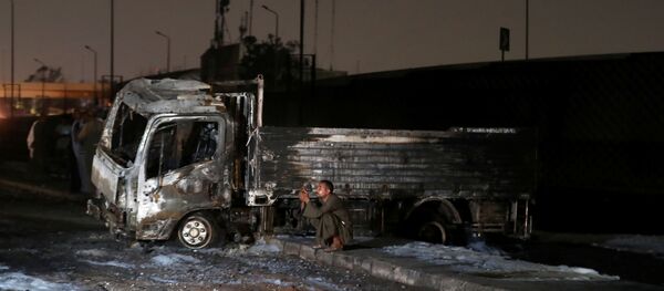 حريق في خط للبترول الخام على طريق الإسماعيلية الصحراوي، القاهرة، مصر 14 يوليو 2020 - سبوتنيك عربي