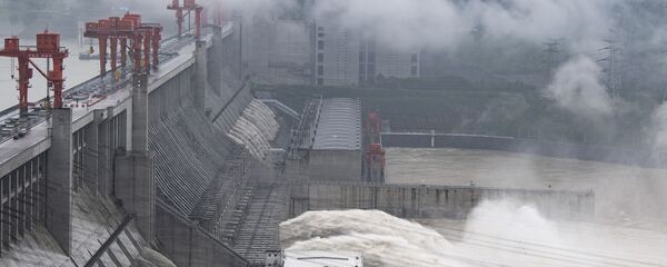سد الممرات الثلاثة، أكبر سد هيدروليكي في العالم بني على نهر اليانغتسي في الصين. 17 يوليو 2020 - سبوتنيك عربي