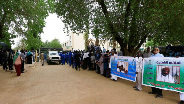 محاكمة الرئيس السوداني السابق، عمر البشير، الخرطوم، السودان 21 يوليو 2020 - سبوتنيك عربي