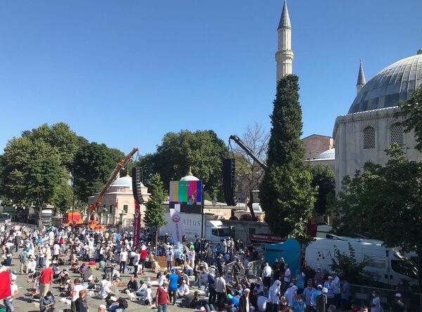أول صلاة جمعة في آيا صوفيا بعد تحويلها إلى مسجد... صور وفيديو - سبوتنيك عربي