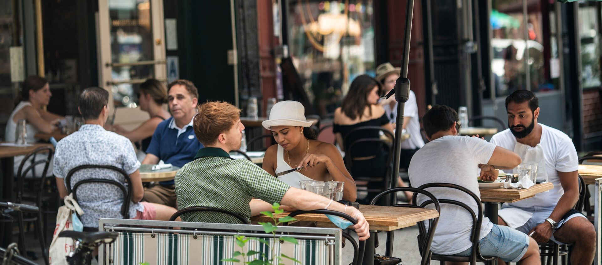 مطعم مكشوف في نيويورك - سبوتنيك عربي, 1920, 03.10.2021