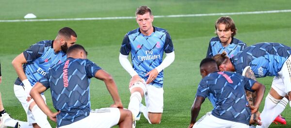 توني كروس ومجموعة من لاعبي ريال مدريد - سبوتنيك عربي