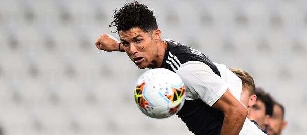 رونالدو خلال مباراة سامبدوريا التي توج فيها يوفنتوس بلقب الدوري الإيطالي التاسع على التوالي - سبوتنيك عربي