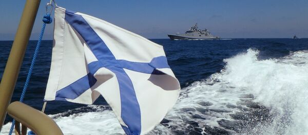 فرقاطة الأميرال ماكاروف خلال العرض العسكري البحري، في إطار مراسم الاحتفال بتأسيس البحرية الروسية، قبالة شواطئ طرطوس، سوريا 26 يوليو 2020 - سبوتنيك عربي