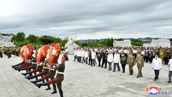 احتفالات كوريا الشمالية بالذكرى الـ67 لتوقيع معاهدة السلام التي وضعت نهاية للحرب ضد جارتها كوريا الجنوبية، 27 يوليو 2020 - سبوتنيك عربي
