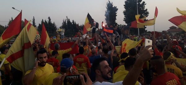 جماهير فريق تشرين بعد الفوز بلقب بطولة الدوري السوري لكرة القدم 2020 جماهير فريق تشرين بعد الفوز بلقب بطولة الدوري السوري لكرة القدم 2020 - سبوتنيك عربي