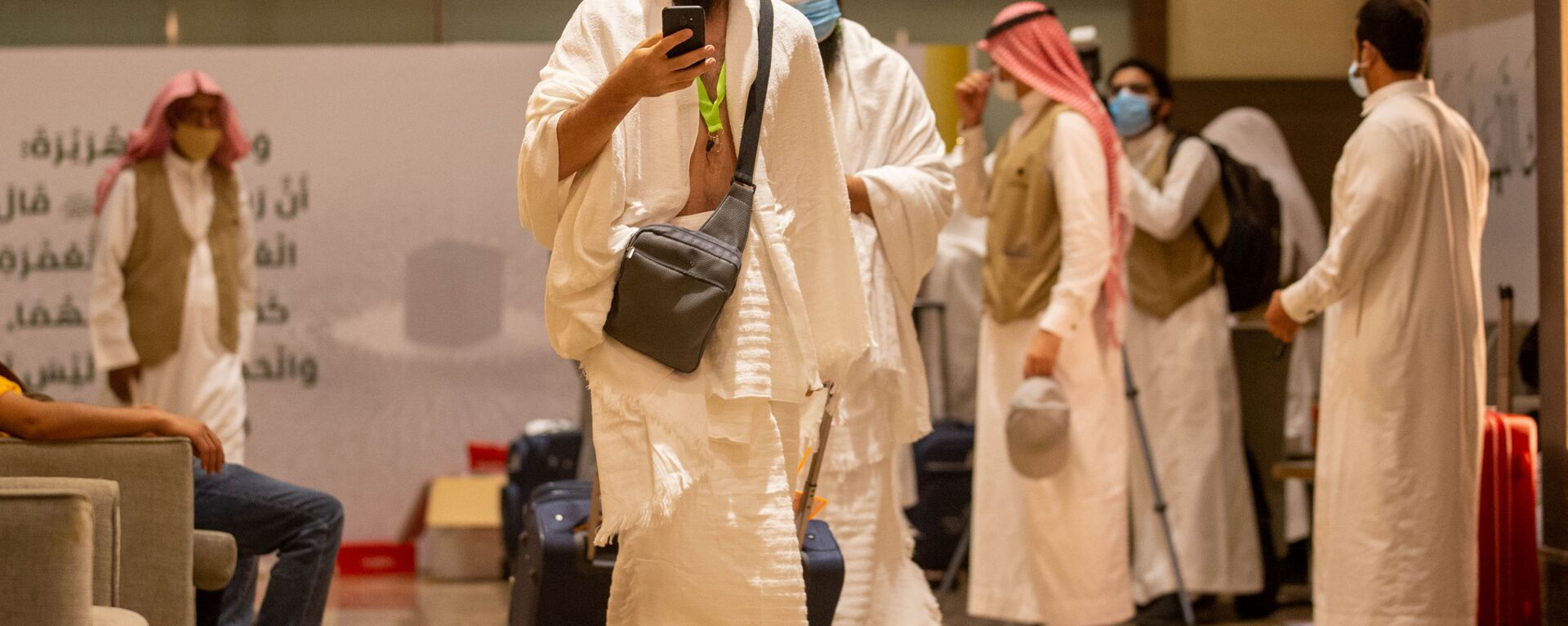 الحجاج في مكة مع الحفاظ على الاجراءات الاحترازية التي فرضتها السلطات السعودية، وذلك لمنع تفشي فيروس كورونا، 29 يوليو 2020 - سبوتنيك عربي, 1920, 05.03.2022