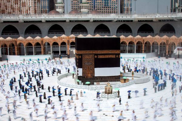 الحجاج في مكة مع الحفاظ على الاجراءات الاحترازية التي فرضتها السلطات السعودية، وذلك لمنع تفشي فيروس كورونا، 29 يوليو 2020 - سبوتنيك عربي