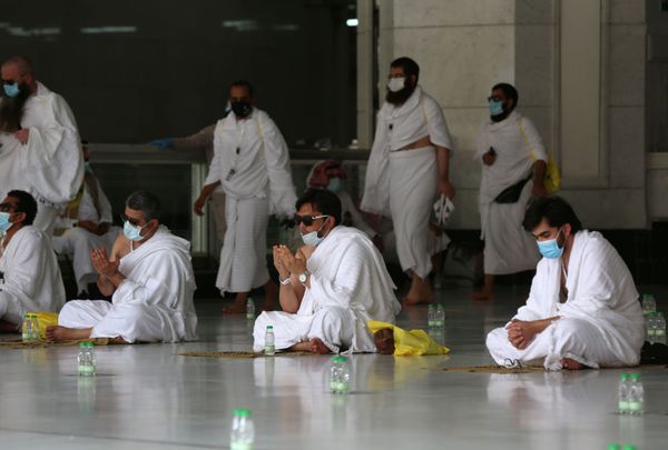 الحجاج في مكة مع الحفاظ على الاجراءات الاحترازية التي فرضتها السلطات السعودية، وذلك لمنع تفشي فيروس كورونا، 29 يوليو 2020 - سبوتنيك عربي