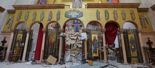 آثار الانفجار في كنيسة في محيط مرفأ بيروت، لبنان 5 أغسطس/ آب 2020 - سبوتنيك عربي