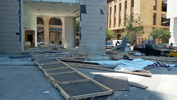 مشاهد دمار في محيط مرفأ بيروت، لبنان 5 أغسطس 2020 مشاهد دمار في محيط مرفأ بيروت، لبنان 5 أغسطس 2020 - سبوتنيك عربي