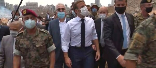 ماكرون خلال زيارته لبيروت بعد إنفجار المرفأ - سبوتنيك عربي