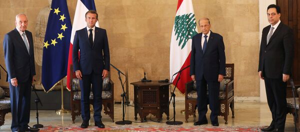 الرئيس الفرنسي إيمانويل ماكرون في بيروت، لبنان 6 أغسطس 2020 - سبوتنيك عربي