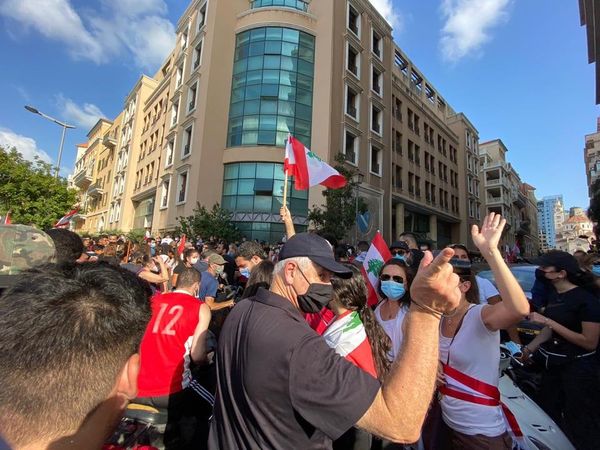 تظاهرة غاضبة في بيروت بعنوان يوم الحساب وتوتر أمام مجلس النواب... صور وفيديو   - سبوتنيك عربي