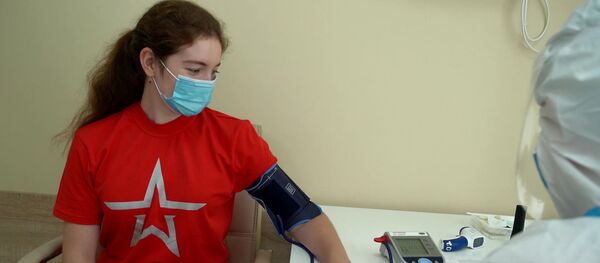 متطوعة في تجارب لقاح كورونا الروسي زعمت بعض وسائل الإعلام ومواقع التواصل الاجتماعي زيفا أنها ابنة الرئيس فلاديمير بوتين - سبوتنيك عربي