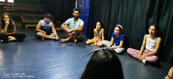 محترف دانيال الخطيب المسرحي... فسحة أمل في العالم الفوضوي  - سبوتنيك عربي