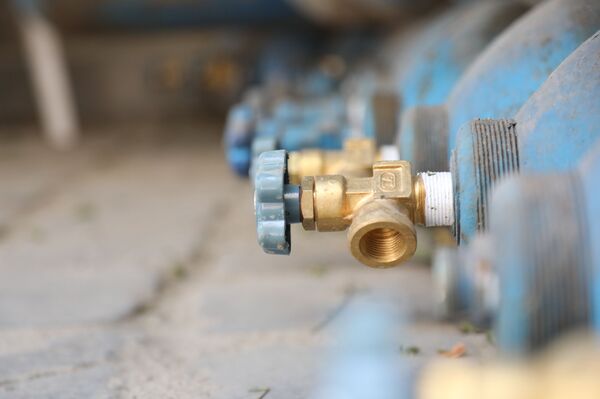 تجارة الهواء تنتعش... والسوريون يضمون الأوكسجين إلى قائمة المونة - سبوتنيك عربي