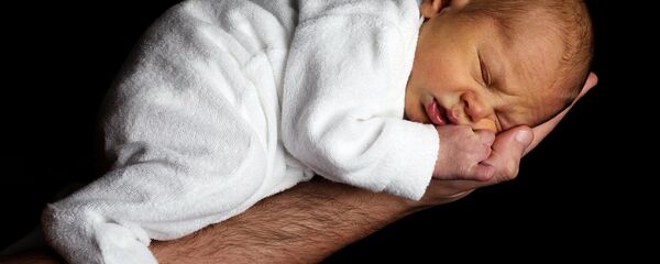 رضيع أسمر - سبوتنيك عربي