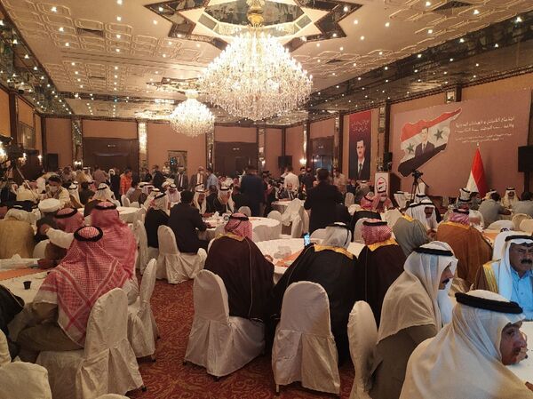 ملتقى موسع لشيوخ القبائل السورية دعما لانتفاضة دير الزور ضد الاحتلال الأمريكي - سبوتنيك عربي