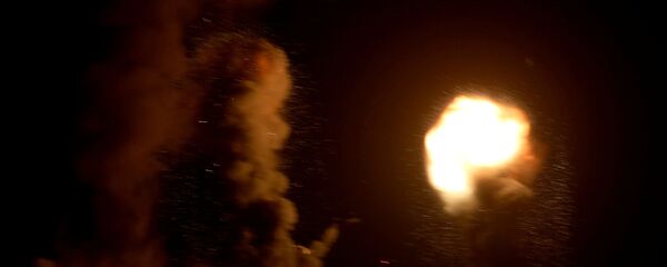 تصاعد ألسنة اللهب بعد قصف إسرائيلي على جنوب قطاع غزة 20 أغسطس آب 2020 تصاعد ألسنة اللهب بعد قصف إسرائيلي على جنوب قطاع غزة 20 أغسطس آب 2020 - سبوتنيك عربي