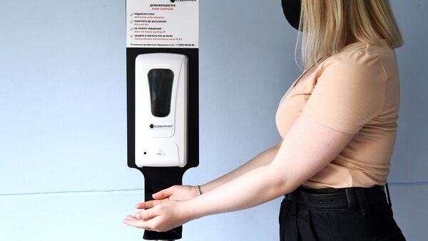 مدرسة رقم 2127 مجهزة بآلات التعقيم في موسكو، في إطار الاجراءات الاحترازية لمنع تفشي فيروس كورونا، روسيا 24 أغسطس 2020 - سبوتنيك عربي