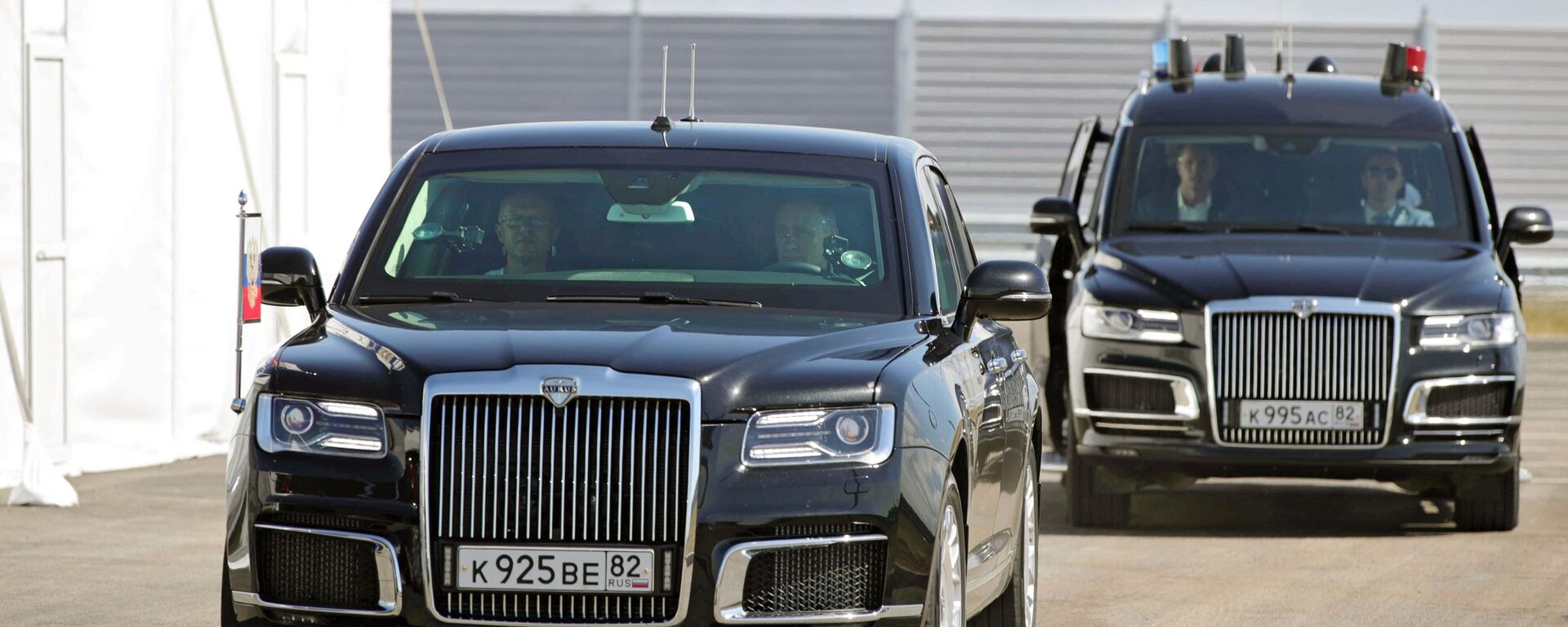 بوتين يقود سيارة أوروس على مسار تافريدا الجديد على جسر القرم، روسيا 27 أغسطس 2020 - سبوتنيك عربي, 1920, 05.02.2021