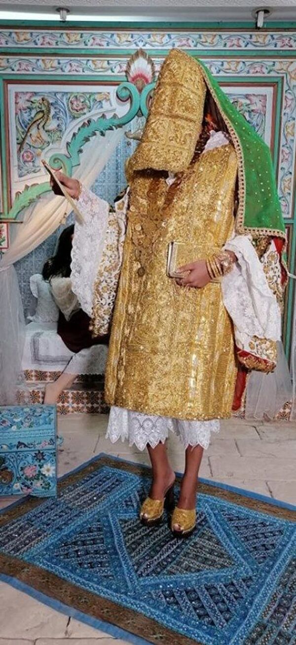 ثمنه خيالي وحياكته تتطلب أشهرا... الدخلة لباس العروس في محافظة نابل التونسية ثمنه خيالي وحياكته تتطلب أشهرا... الدخلة لباس العروس في محافظة نابل التونسية - سبوتنيك عربي