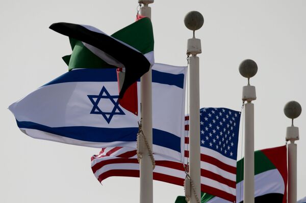 وصول الطائرة الإسرائيلية إلى مطار أبو ظبي - سبوتنيك عربي