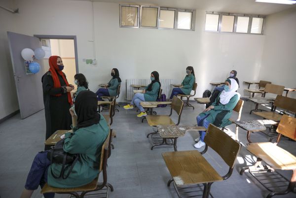 تلاميذ أردنيون في اليوم الأول من الفصل الدراسي في مدينة عمّان، الأردن 1 سبتمبر 2020 - سبوتنيك عربي