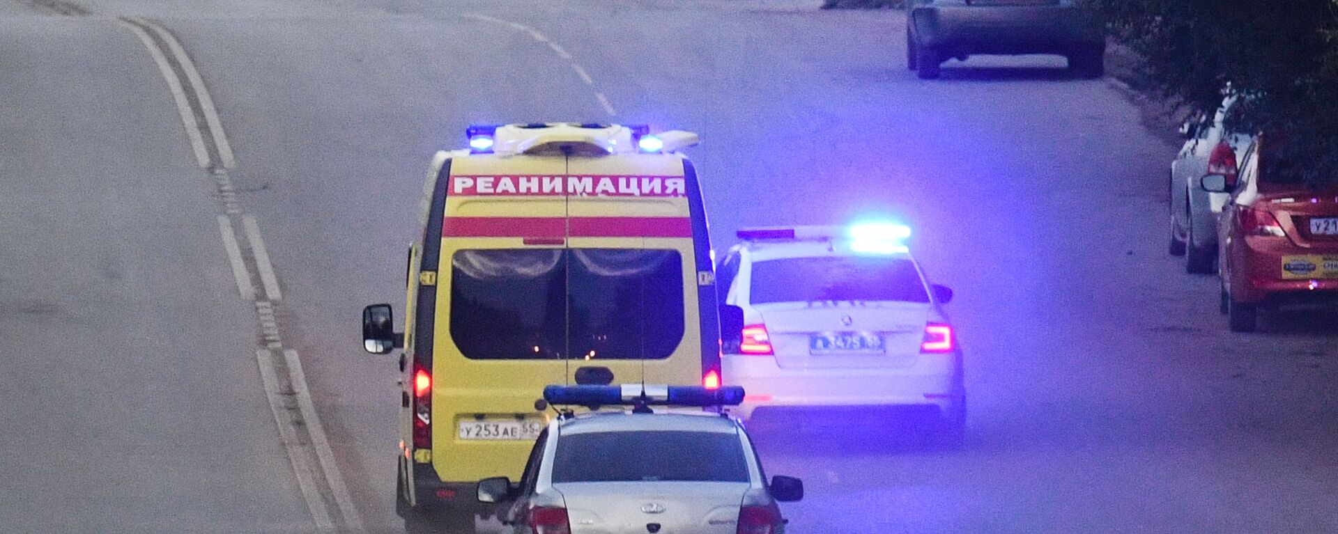 سيارة إسعاف تنقل المعارض الروسي ألكسي نافالني من مشفى في أومسك الروسية إلى برلين في ألمانيا، أغسطس 2020 - سبوتنيك عربي, 1920, 28.07.2023