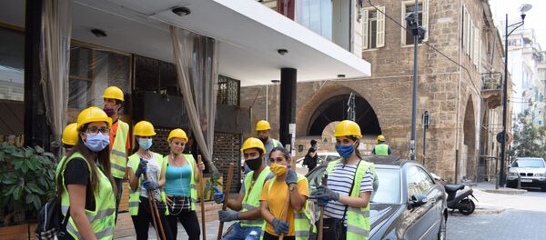 استمرار عمليات رفع الأنقاض وإزالة الركام والدمار من المناطق المحيطة بمرفأ بيروت، لبنان استمرار عمليات رفع الأنقاض وإزالة الركام والدمار من المناطق المحيطة بمرفأ بيروت، لبنان - سبوتنيك عربي