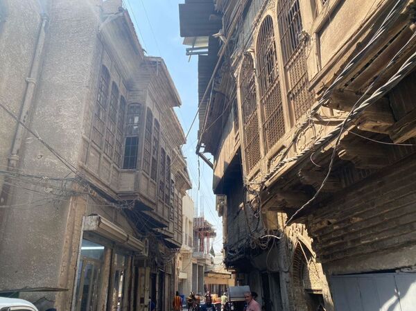 حمل رسالة إلى رئيس الحكومة... أول عراقي يهودي يعود إلى بغداد...صور - سبوتنيك عربي