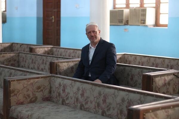 حمل رسالة إلى رئيس الحكومة... أول عراقي يهودي يعود إلى بغداد...صور - سبوتنيك عربي