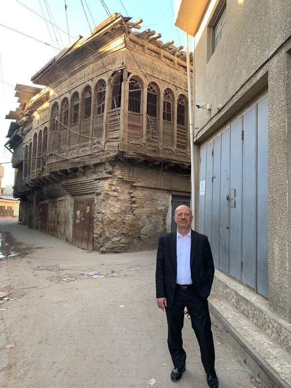 حمل رسالة إلى رئيس الحكومة... أول عراقي يهودي يعود إلى بغداد...صور - سبوتنيك عربي