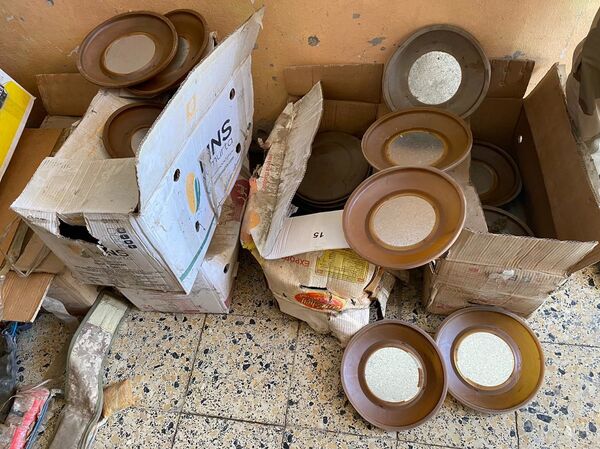 الأمن العراقي يضبط أحزمة ناسفة وعتادا لـداعش في الموصل... صور  - سبوتنيك عربي