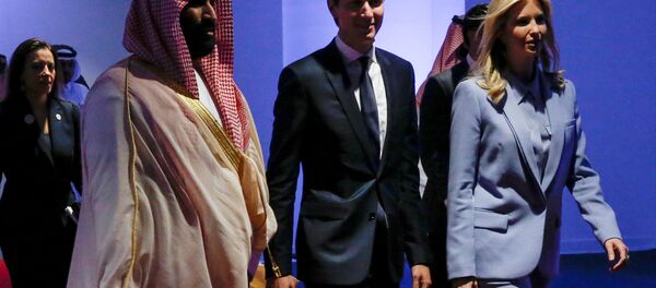 صورة أرشيفية تعبيرية - الأمير محمد بن سلمان يلتقي مع كبير مستشاري البيت الأبيض، جاريد كوشنر، و المستشارة في البيت الأبيض، إيفانكا ترامب في الرياض، السعودية 21 مايو 2017 صورة أرشيفية تعبيرية - الأمير محمد بن سلمان يلتقي مع كبير مستشاري البيت الأبيض، جاريد كوشنر، و المستشارة في البيت الأبيض، إيفانكا ترامب في الرياض، السعودية 21 مايو 2017 - سبوتنيك عربي