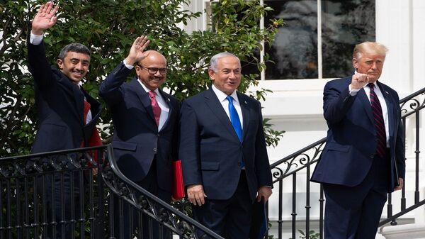 توقيع اتفاقيتي السلام بين إسرائيل وكل من الإمارات والبحرين في البيت الأبيض بحضور الرئيس الأمريكي دونالد ترامب وممثلي الدول الثلاث - سبوتنيك عربي