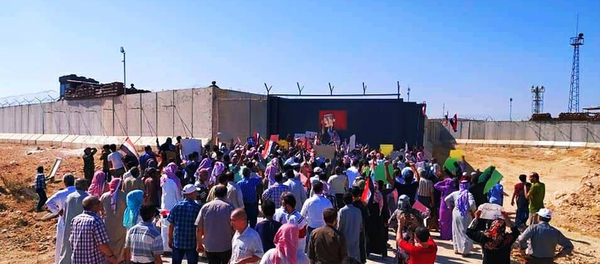 احتجاجات أمام نقاط المراقبة التركية في إدلب، سوريا 16 سبتمبر 2020 - سبوتنيك عربي