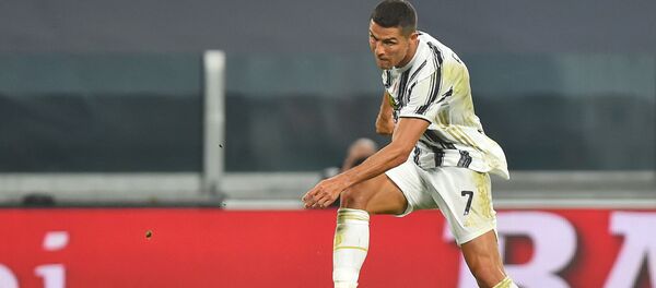 كريستيانو رونالدو يسجل هدفا في مباراة يوفنتوس وسامبدوريا  بالدوري الإيطالي 20 سبتمبر أيلول 2020 - سبوتنيك عربي