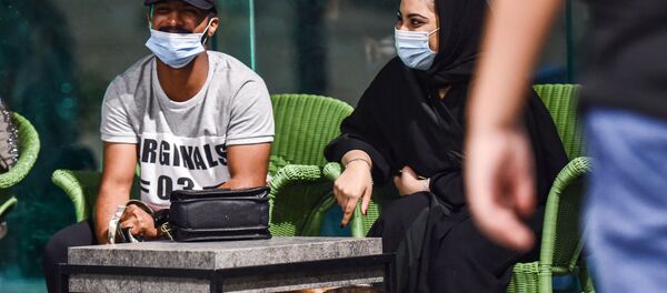 زوار برفقة كلابهم في مقهى Barking Lot في مدينة الخبر، المملكة العربية السعودية 25 سبتمبر 2020 - سبوتنيك عربي