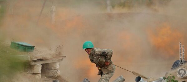 التصعيد العسكري بين أرمينيا و أذربيجان في منطقة ناغورني قره باغ (قرة باغ)، الجيش الأرمني، 29 سبتمبر 2020 - سبوتنيك عربي