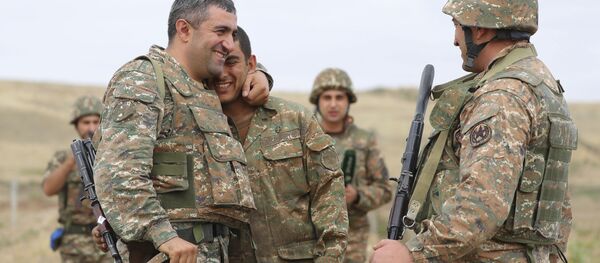 التصعيد العسكري بين أرمينيا و أذربيجان في منطقة ناغورني قره باغ (قرة باغ)، الجيش الأرمني، 29 سبتمبر 2020 - سبوتنيك عربي