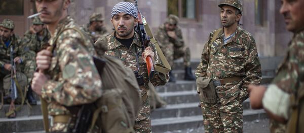 التصعيد العسكري بين أرمينيا و أذربيجان في منطقة ناغورني قره باغ (قرة باغ)، الجيش الأرمني، 29 سبتمبر 2020 - سبوتنيك عربي