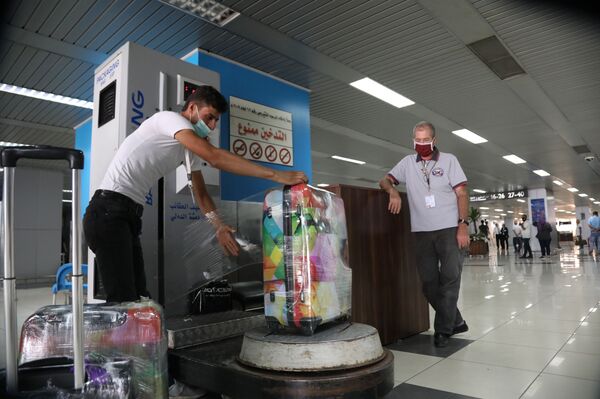 الحقائب تعود إلى سيور مطار دمشق الدولي.. فيديو الحقائب تعود إلى سيور مطار دمشق الدولي.. فيديو - سبوتنيك عربي